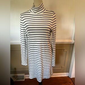 Vineyard Vines Dress - Size L
